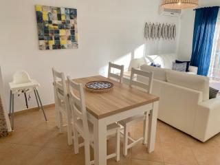 St. James Beach & Pool Apartment - Luz - 7