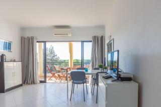 Modern Top Floor Apartment 60m2 - Balcony with Pool & Sea View - Vilamoura - Vilamoura - 1