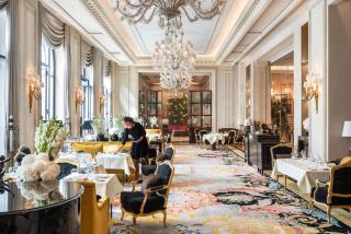 Four Seasons Hotel George V Paris - 2
