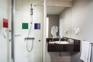 Park Inn by Radisson Frankfurt Airport - Frankfurt am Main - 4