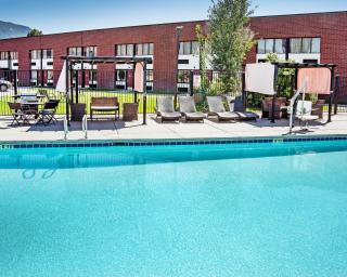 The Cairn Hotel - 4