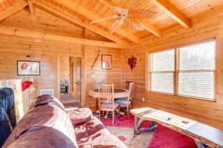 Crazy Horse - Pigeon Forge - 7