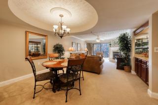 Riverside Escape & Roaring Romance - Gatlinburg - 9