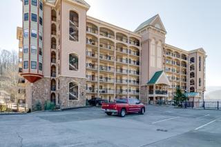 Riverside Escape & Roaring Romance - Gatlinburg - 6