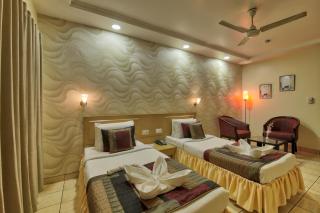 Vishwaratna Hotel - 7