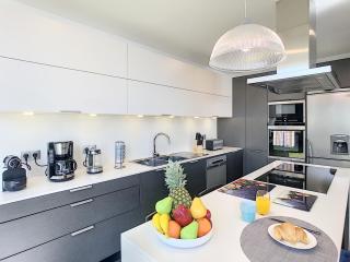 Villa Ocean Sight by LovelyStay - 1