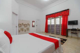 RedDoorz Syariah near Museum Tsunami Aceh 2 - Geutieue - 2