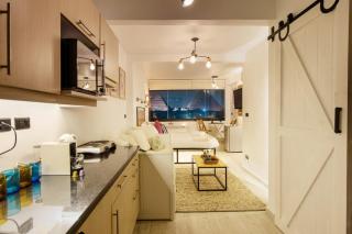 Jacuzzi Studio The Pyramids Free Airport Pickup Apt4 - Il Cairo - 9