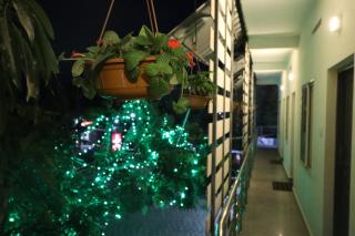 Jippus Galaxy Budget Air port hotel - Cochin - 5