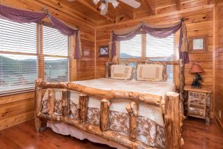 Nature's Paradise - Pigeon Forge - 1