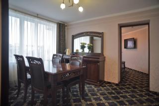 Hotel Mir - Rivne - 3