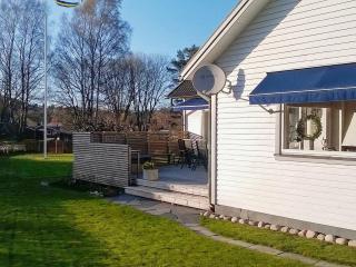 8 person holiday home in LERUM - Lerum - 9