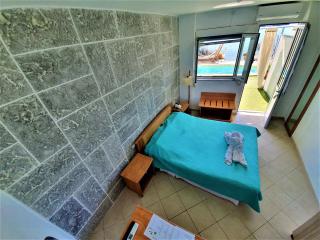 Porto Evia Boutique Hotel - Amarynthos - 1