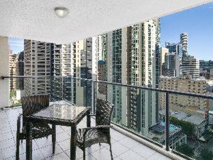 Oaks Brisbane River City Suites - Brisbane - 6