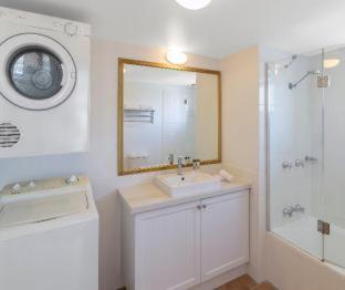 Oaks Gold Coast Calypso Plaza Suites - Gold Coast - 4