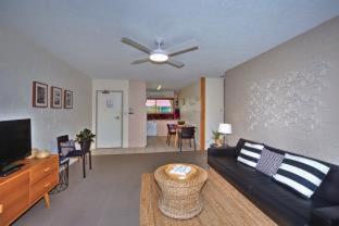 Surf Dance Apartments - 7