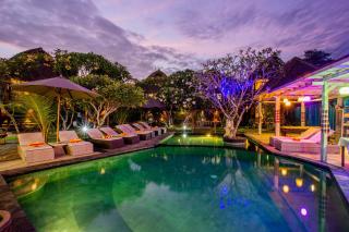 Nanuk's Bungalows - 0