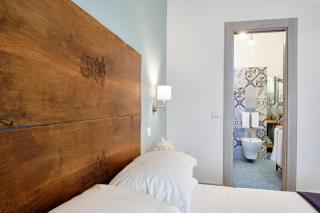 La Via del Porto Charme Rooms - 2