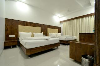 Hotel Dwarka Park - Shirdi - 5