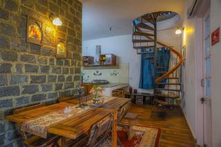 Misty Mountains Cottage - In the Lap of Nature! - 4