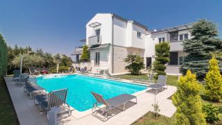 Luxury villa Nicol with pool and sea view 300m from the beach - 3