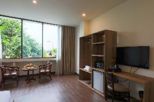 Vitalis Riverside Hotel - Da Nang - 8
