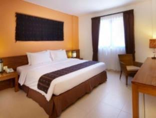 Luwansa Beach Hotel - Labuan Bajo - 3