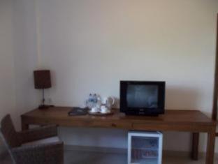 Luwansa Beach Hotel - Labuan Bajo - 2