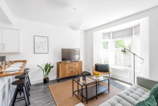 Beautiful Apartment In Leafy Victorian Neighbourhood - Cardiff - 0