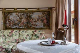 Margit Suites Hotel - Karpenision - 2