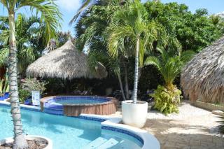 Bananas Apartments Adults Only - Palm-Eagle Beach - 2