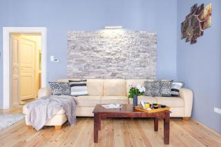 Trendy Grand Boulevard Designer Home - Budapest - 8