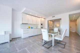 Puerto Banus Frontline Apartment with Amazing Sea Views - Marbella - 6