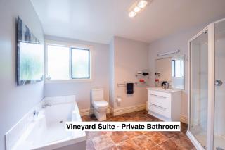Grey Ridge Vineyard Experience - Alexandra - 6