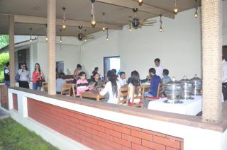 Unwind Resort - 8
