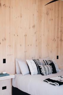 Fleetwood - Waiheke Island - 2