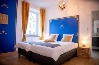 Zythogite, 23 personnes, 9 chambres, 6 salles de bain, bbq, jacuzzi, jardin, billard - Tintigny - 2