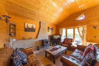 Oaks Log Cabins - Swanage - 2