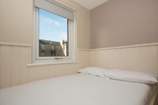 Destiny Student - Meadow Court - Edinburgh - 1