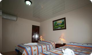 Hotel La Choza Inn - 8