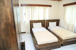 Hillview Apartments - 5