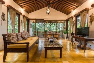 Villa Kampung Kecil Boutique Hotel - 3