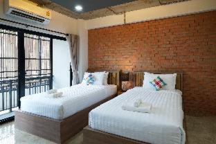 Luck Esan Loft - 2