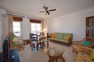 Carob By Algartur - 3 mins Downtown - Terrace - Santa Luzia - 3