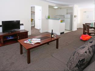 Neptune Resort - Gold Coast - 3