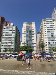 Na beira da praia e com vista do mar - 8