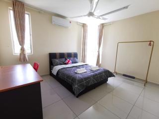 Ria Semi-D Homestay - Batu Kikir - 8