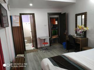 Three Brothers Apartment and Hotel - Kathmandu - 8
