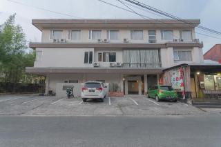 RedDoorz Plus near Sepinggan Airport 3 Balikpapan - Sepinggang-Kecil - 9