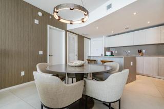 Amazing views on the 29th floor 2BR Beach Resort - Hallandale Beach - 2